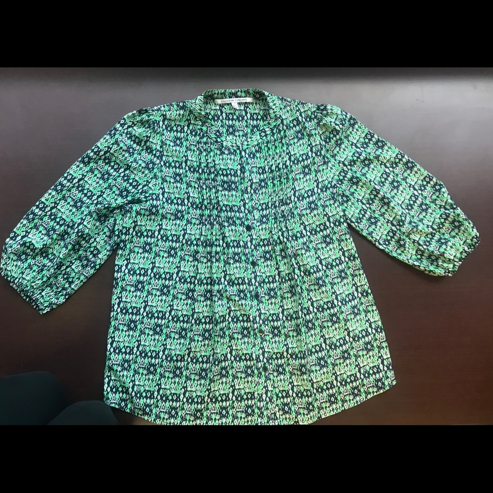 Collective concepts green & navy 3/4 sleeve blouse